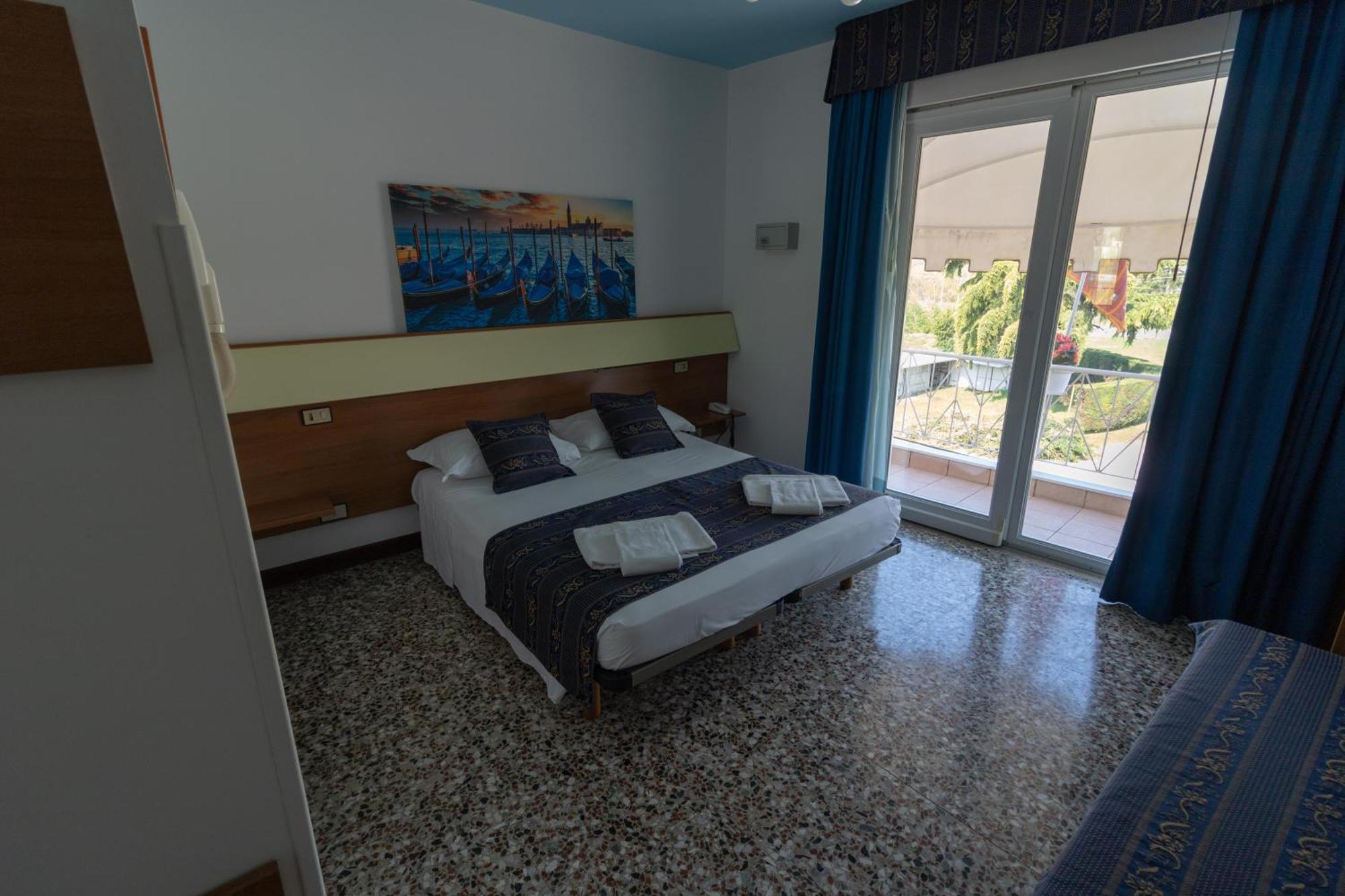 Bluecolors Hotel Campalto Exterior photo
